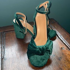 NWT J.Crew green velvet heels